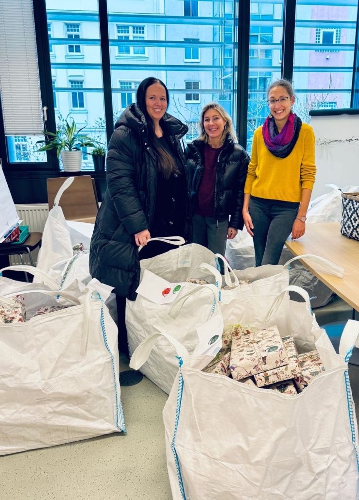 ein-packerl-2024-sammelsaecke-voller-geschenke